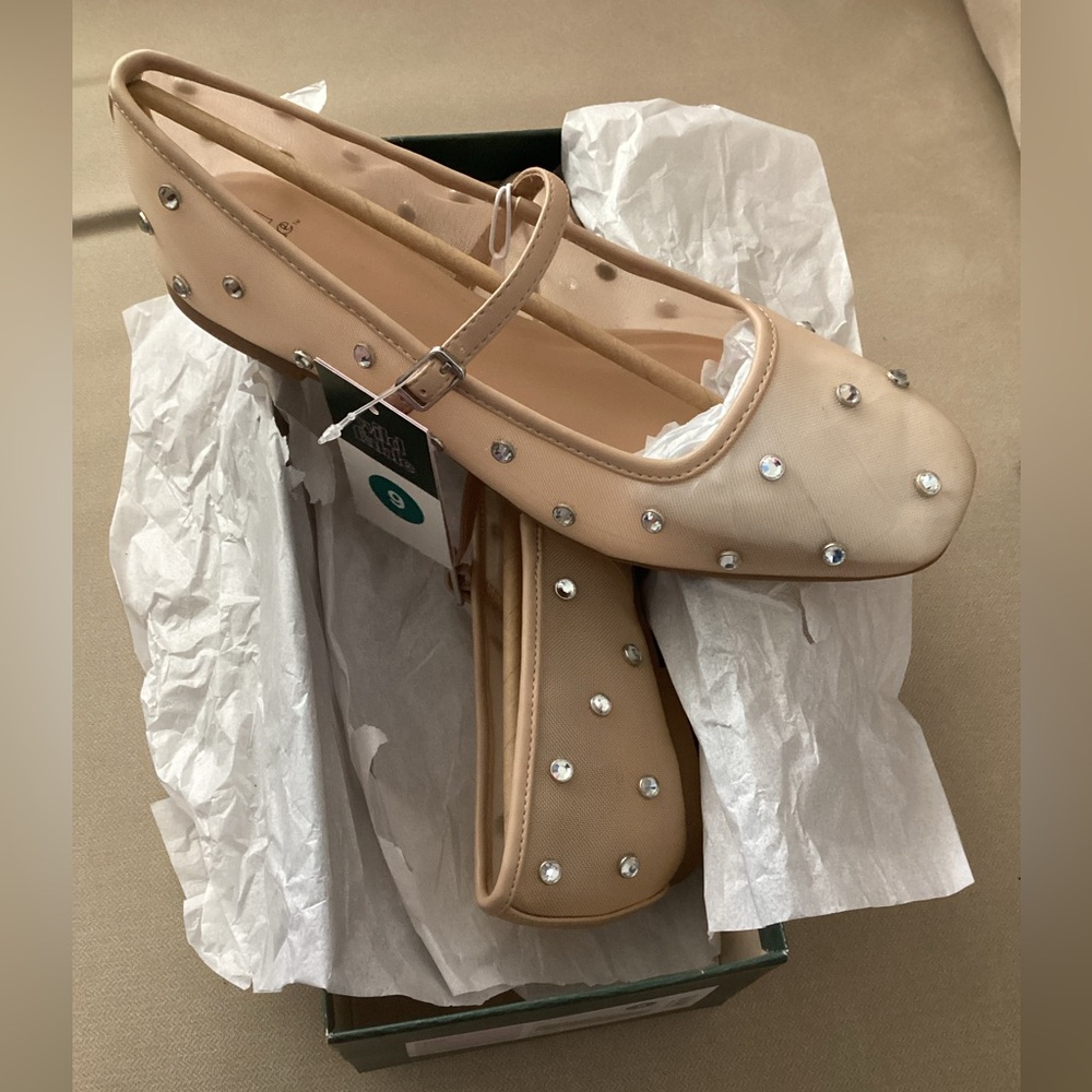 Women's Elsa Ballet Flats with Memory Foam Insole - Wild Fable (via Targ…